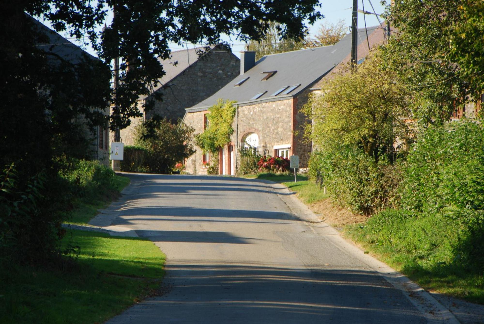 B&B Les Trois Voisins Bourseigne-Vieille Buitenkant foto